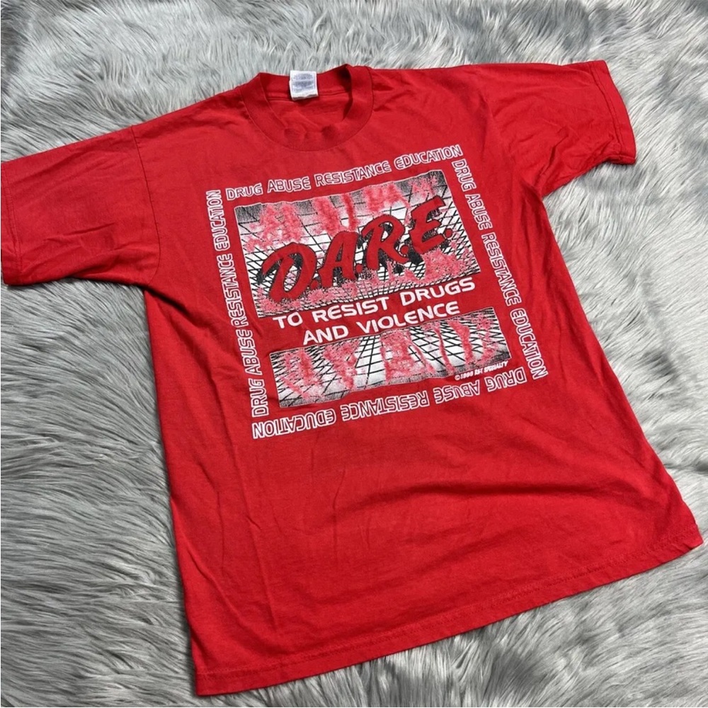 Vintage 90s DARE Resist Program Education Red White T Shirt
